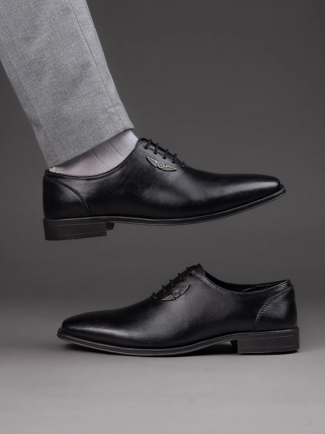 Black Leather Lace Up Shoes For Men With Sneaker Footpad 1 Black Leather Lace Up Shoes For Men With Sneaker Footpad